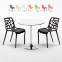 Table blanche ronde 70x70cm 2 Chaises colorées intérieur bar café Gelateria Long Island Catalogue