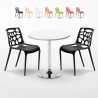 Table blanche ronde 70x70cm 2 Chaises colorées intérieur bar café Gelateria Long Island Catalogue
