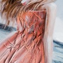 Quadro dipinto a mano donna spiaggia rilievo su tela 60x90cm W714 Catalogo