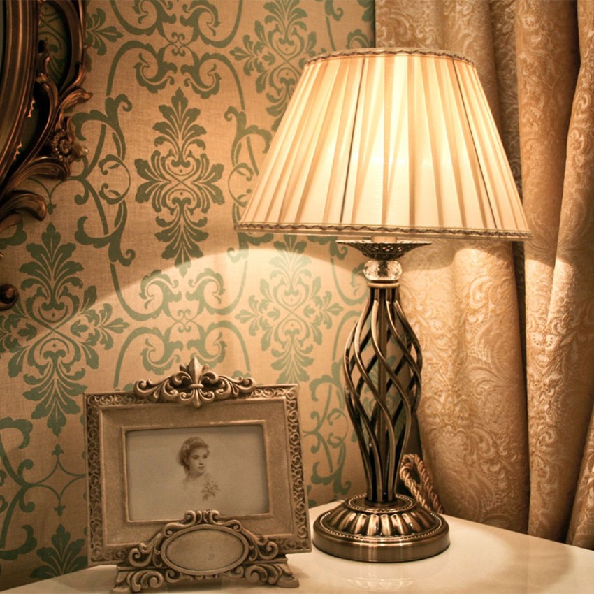 Klassische Tischlampe mit Stoffschirm Grace Maytoni Aktion Klassische Tischlampe mit Stoffschirm Grace Maytoni Aktion