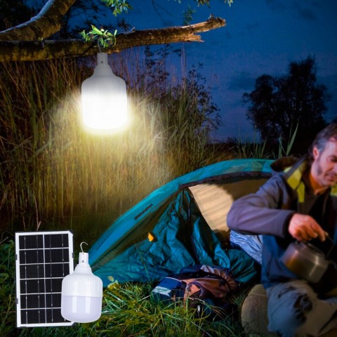 Tragbare 50-W-LED-Lampe mit Solarpanel und Fernbedienung SunStars Aktion