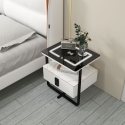 Comodino camera da letto con ricarica wireless luce LED e cassetto Klaas Saldi