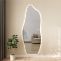 Specchio da parete retroilluminato design moderno irregolare 170x65cm Kerti Offerta
