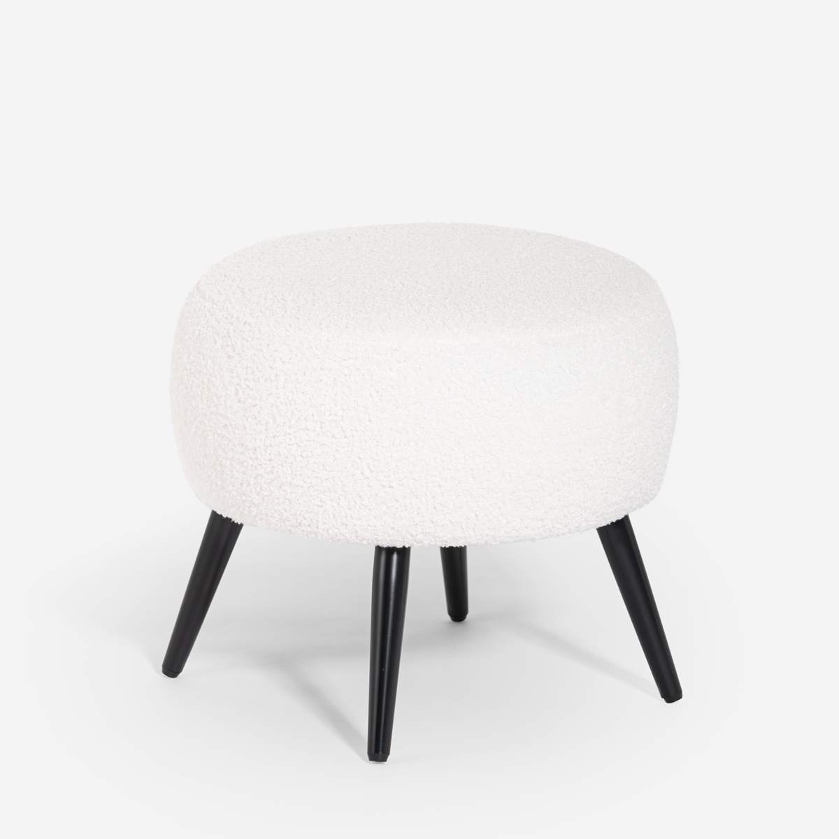 Pouf poggiapiedi da salotto in teddy bouclé bianco con piedini neri Belix Promozione Pouf poggiapiedi da salotto in teddy bouclé bianco con piedini neri Belix Promozione