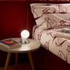 Lampada LED moderna da tavolo comodino a sfera in vetro soffiato Gravity Saldi
