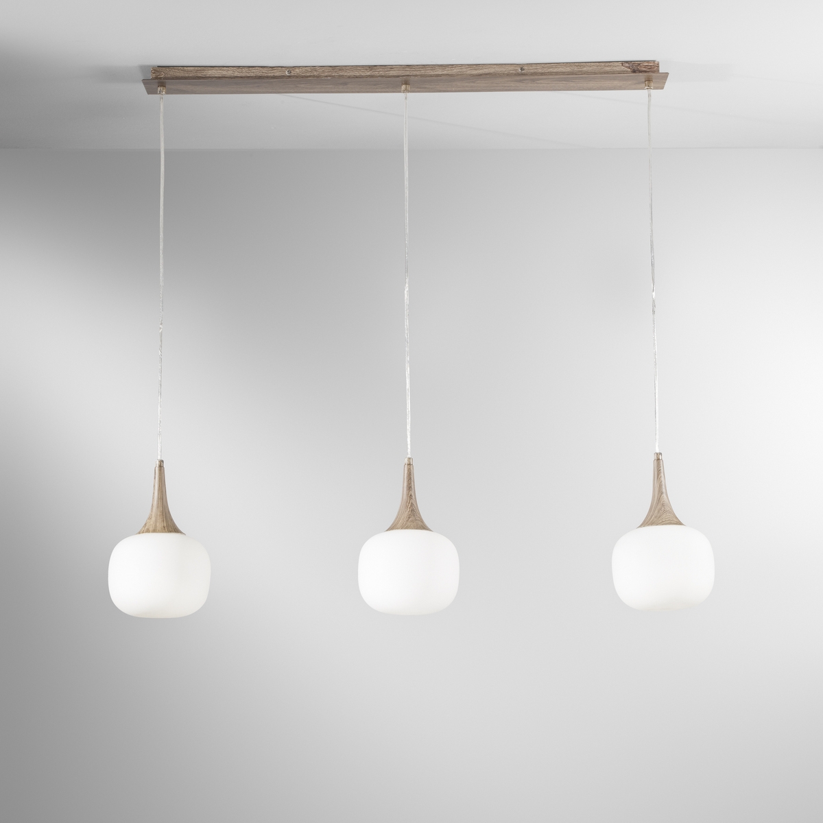 Lampadario a sospensione effetto legno 3 luci vetro bianco opale Jaipur Promozione