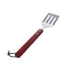 Set mit 4 Grillwerkzeugen aus Edelstahl und Holzschneidebrett Pyros Sales