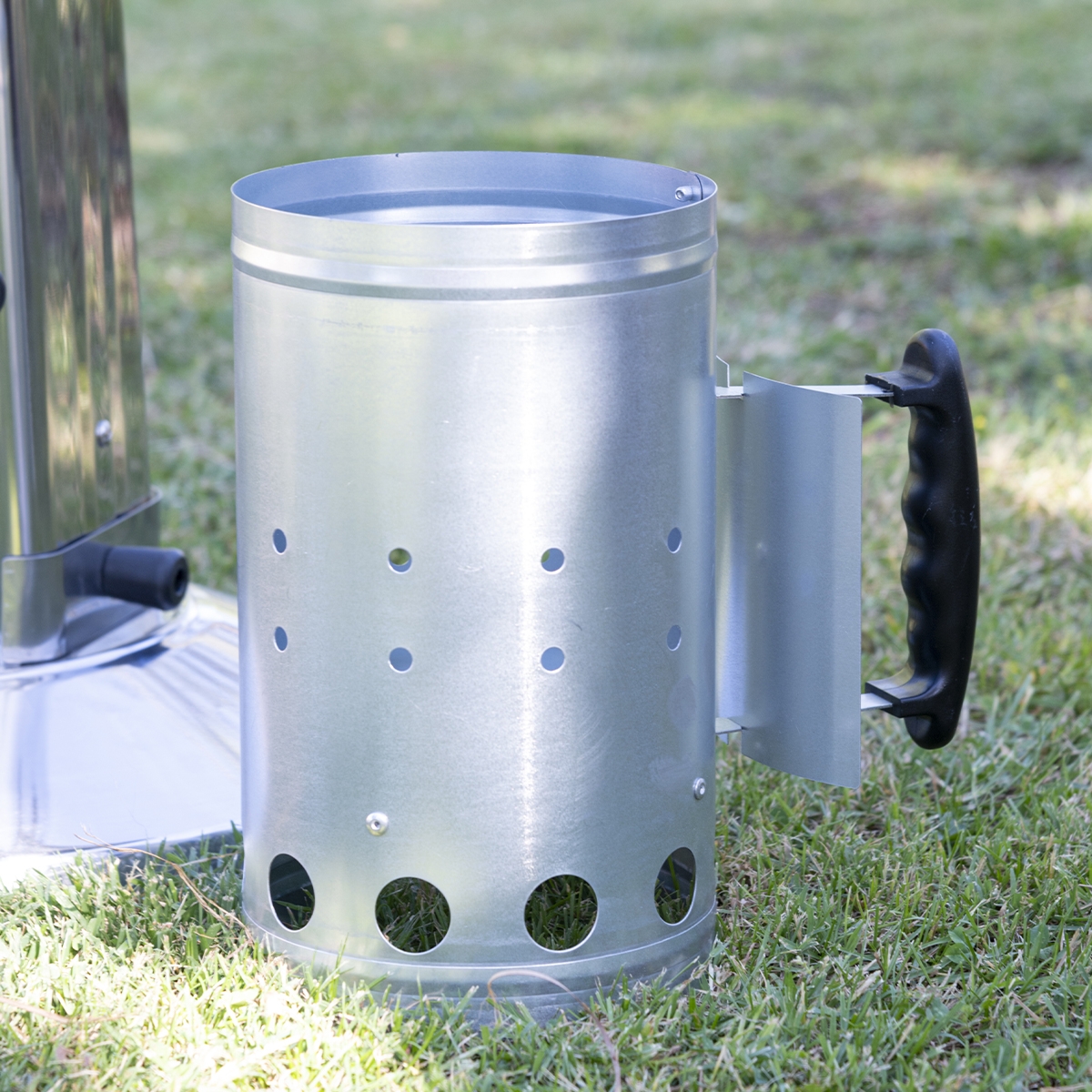 Cheminée d'allumage pour charbon de bois BBQ avec manche Gruno Promotion Cheminée d'allumage pour charbon de bois BBQ avec manche Gruno Promotion