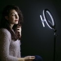 Lampe annulaire LED pour selfie avec support pour smartphone Fira Offre