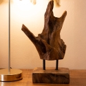 Sculpture ethnique en bois de teck sculptée à la main Taka Vente