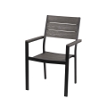 Chaise d'extérieur en aluminium avec accoudoirs et lattes effet bois Amalfi Promotion