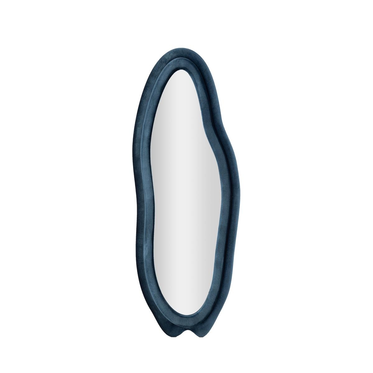 Miroir mural sculpté en velours bleu 160x40x4cm Chanel Promotion Miroir mural sculpté en velours bleu 160x40x4cm Chanel Promotion