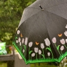Regenschirm mit Tulpenmuster, das bei Regen die Farbe wechselt Auswahl