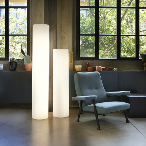 Leuchtzylinder-Stehlampe im modernen Design Slide Fluo