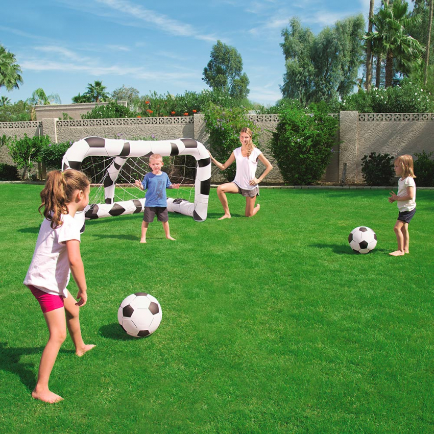 52058 Bestway Aufblasbares mit 2 Fußbällen, Garten, Pool für