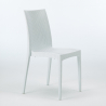Ensemble Table Bois 90x90cm Horeca et 4 Chaises Empilables Poly RotinBar Restaurant Café Barrett 