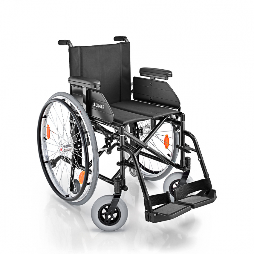 Sécurité en fauteuil roulant avec les roulettes anti-bascule