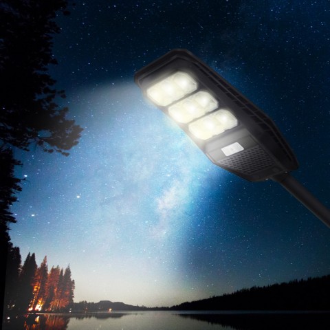 Lampione stradale solare LED 100W staffa laterale sensore telecomando Solis M Promozione
